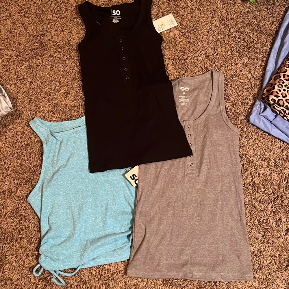 All brand new. Never worn